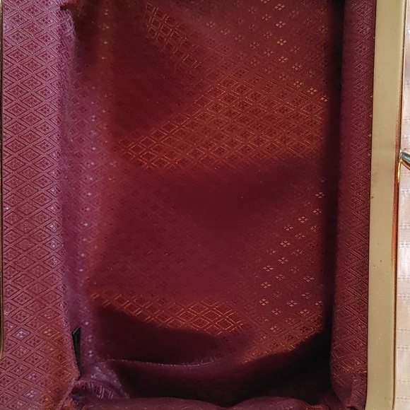 💚Vintage Red Eel Skin Cosmetic Case with Kiss Closure - Picture 5 of 13